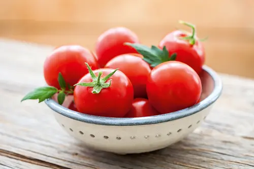 Reife Tomaten in einer Schale